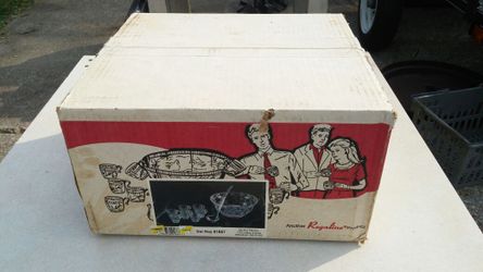 Complete punch bowl set in box Crystal complete!