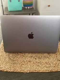 2020 and 2019 MacBook Air both in perfect condition with charger including  pristine condition like new