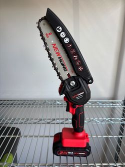 Cordless 6” Mini Chainsaw