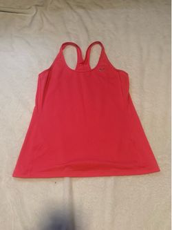 Under Armour pink tank top 🩷