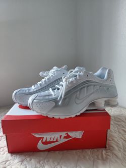 Nike Shox R4