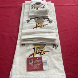 Three Piece Bath Set