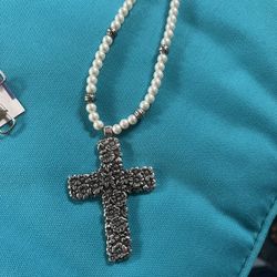 Cross Silver Black Pearl