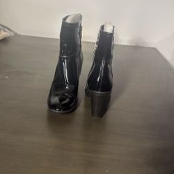 Black Patent Ankle Boots with Heel – Double Zipper – Women’s Size 9 Black Patent Leather Ankle Booties – Chunky Heel – Size 9 Black Patent Zip Ankle B