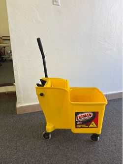 Mop bucket