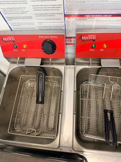 Like-New Avantco F102 Dual Tank Commercial Fryer
