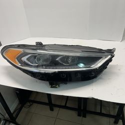 Headlight Ford Fusion 2020
