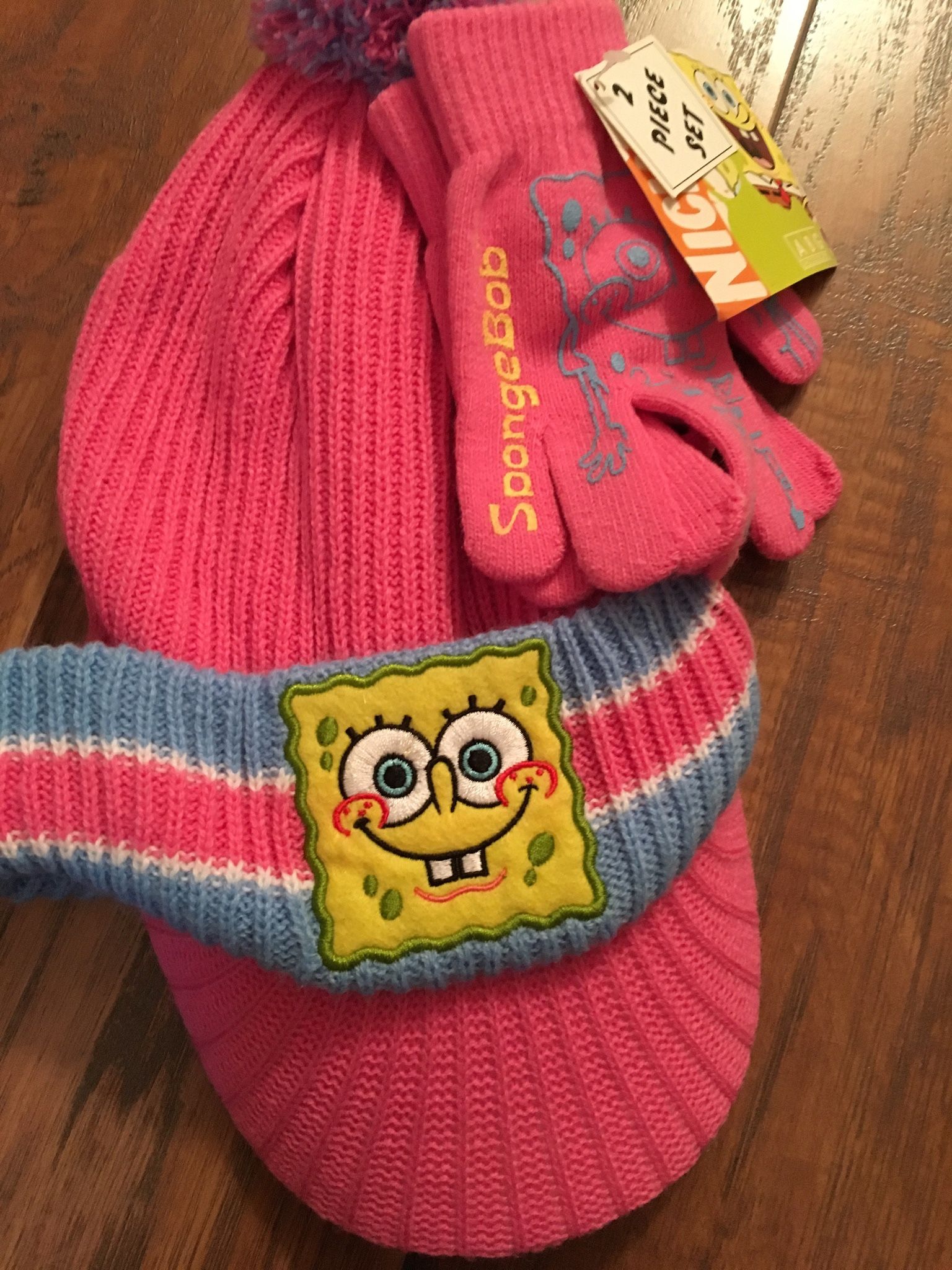 NEW/ SpongeBob Hat & Glove Set