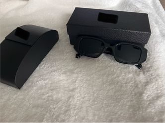 Woman’s sunglasses