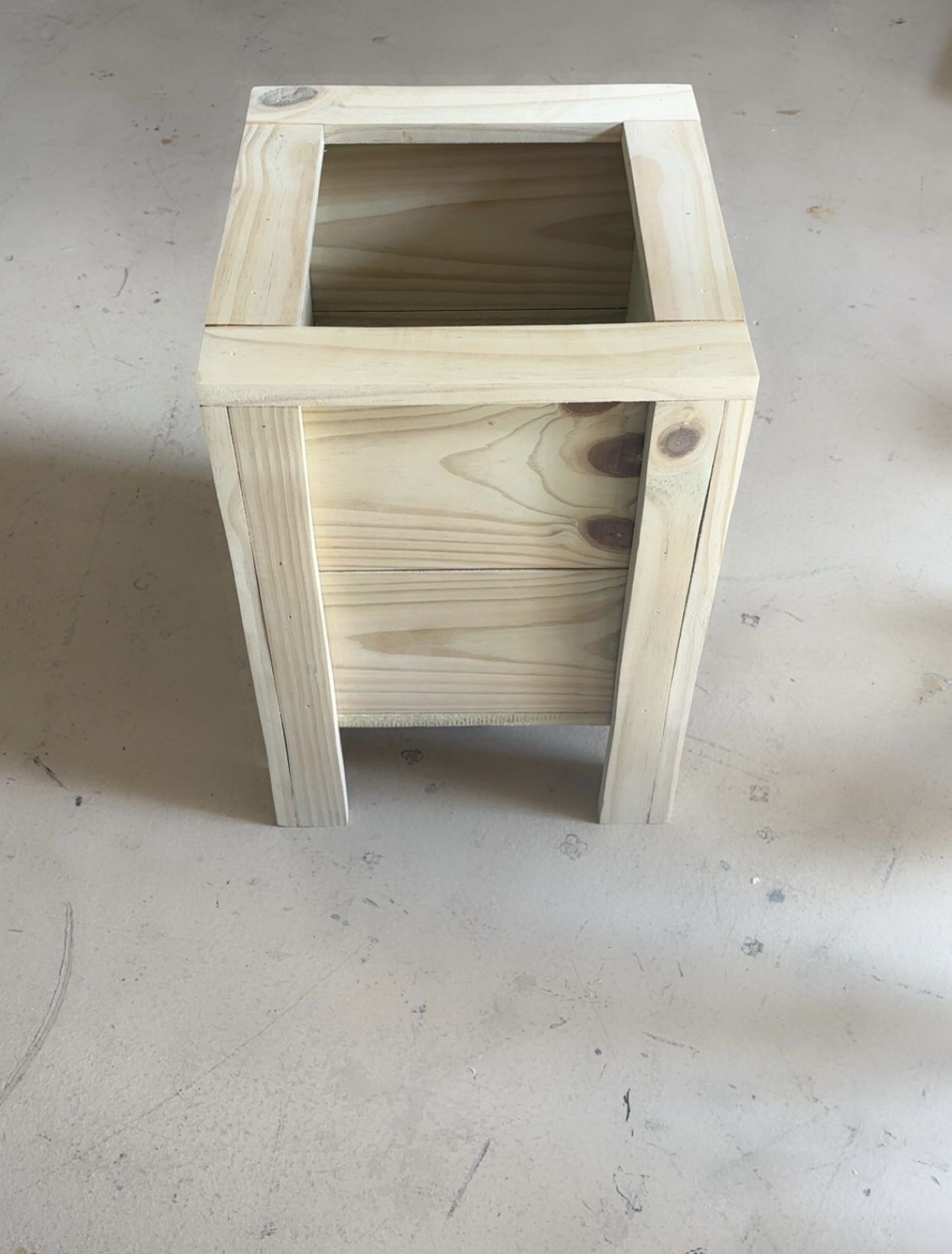 Fresh Pine Wood Garden Planter 