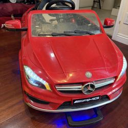 Moderno Kids 12V Electric Mercedes Benz Car