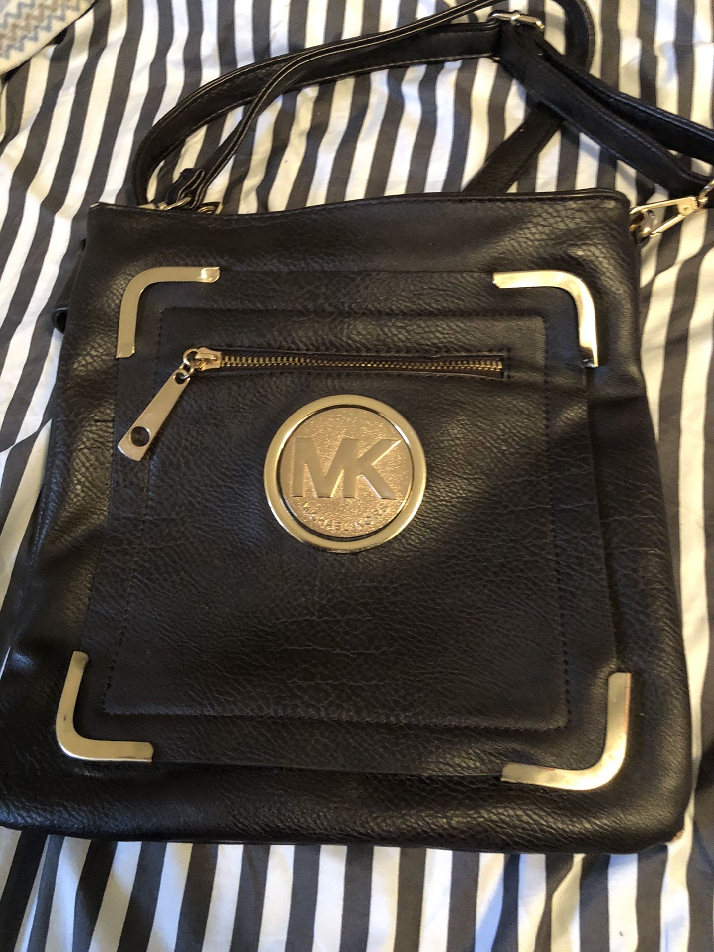 MK cross body bag expresso