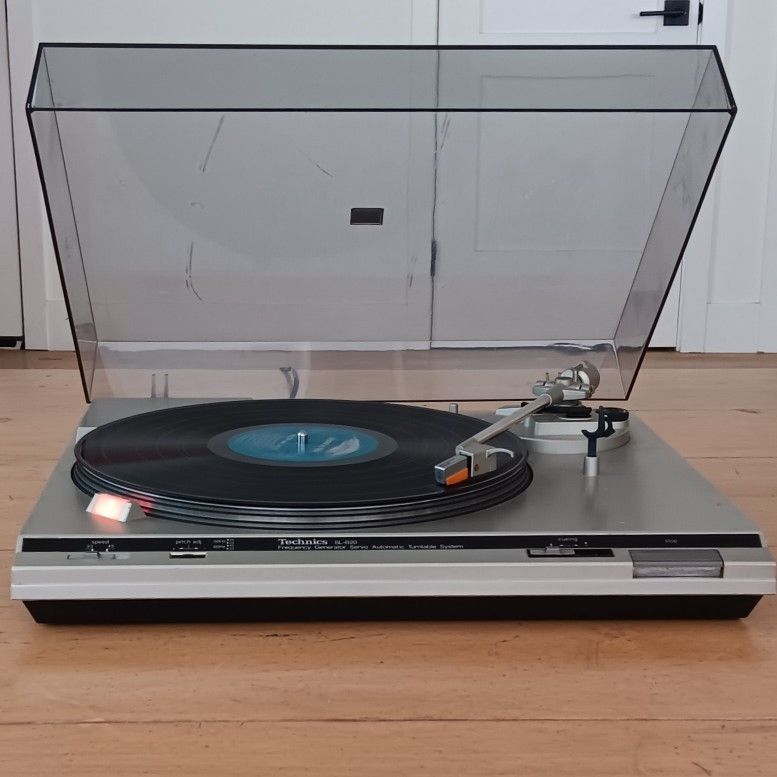 Technics SL-B20 Turntable