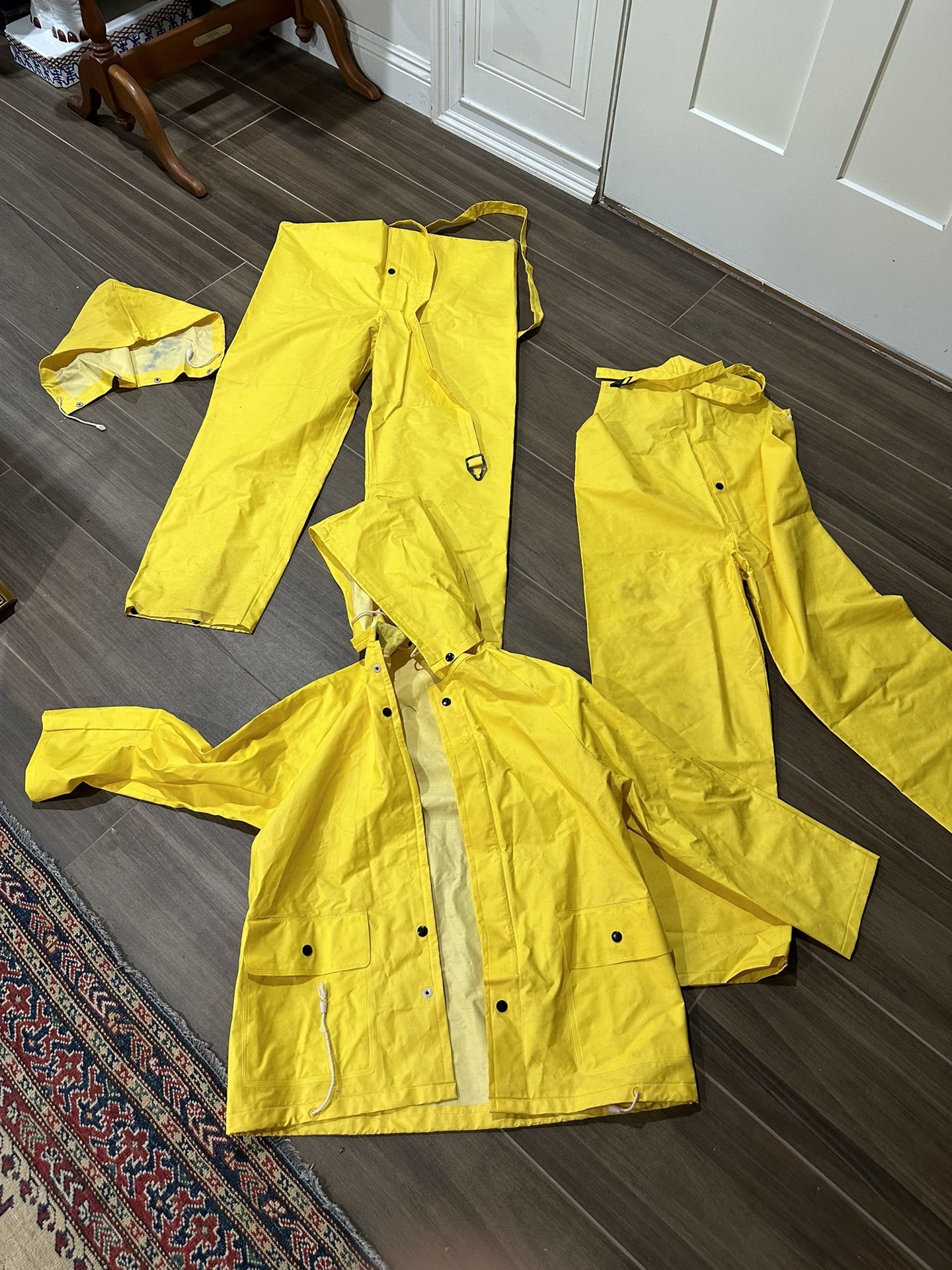 Yellow Raincoat Rain gear Costume Fisherman