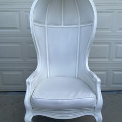 Canopy Throne Chair