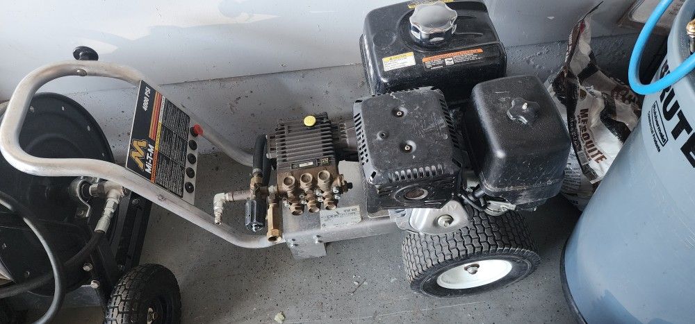 Commercial Powerwasher
