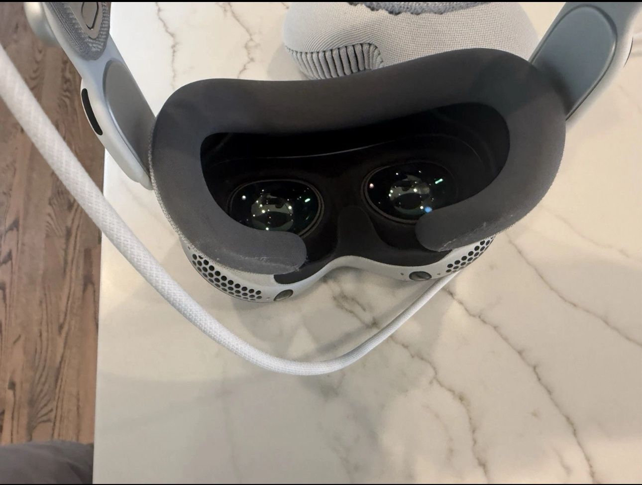 Apple Vision Pro Good Condition