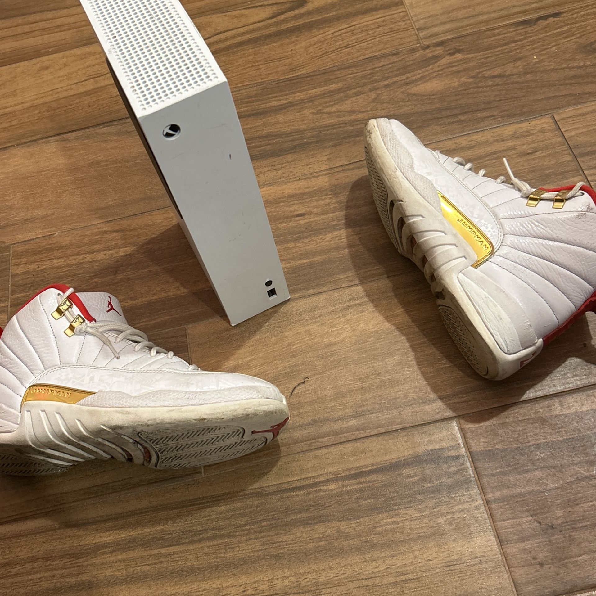 Xbox Series S Jordan 12 FIBA Size 8