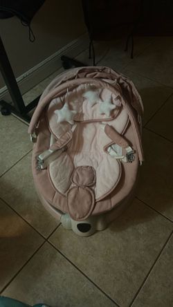 Baby rocker with music