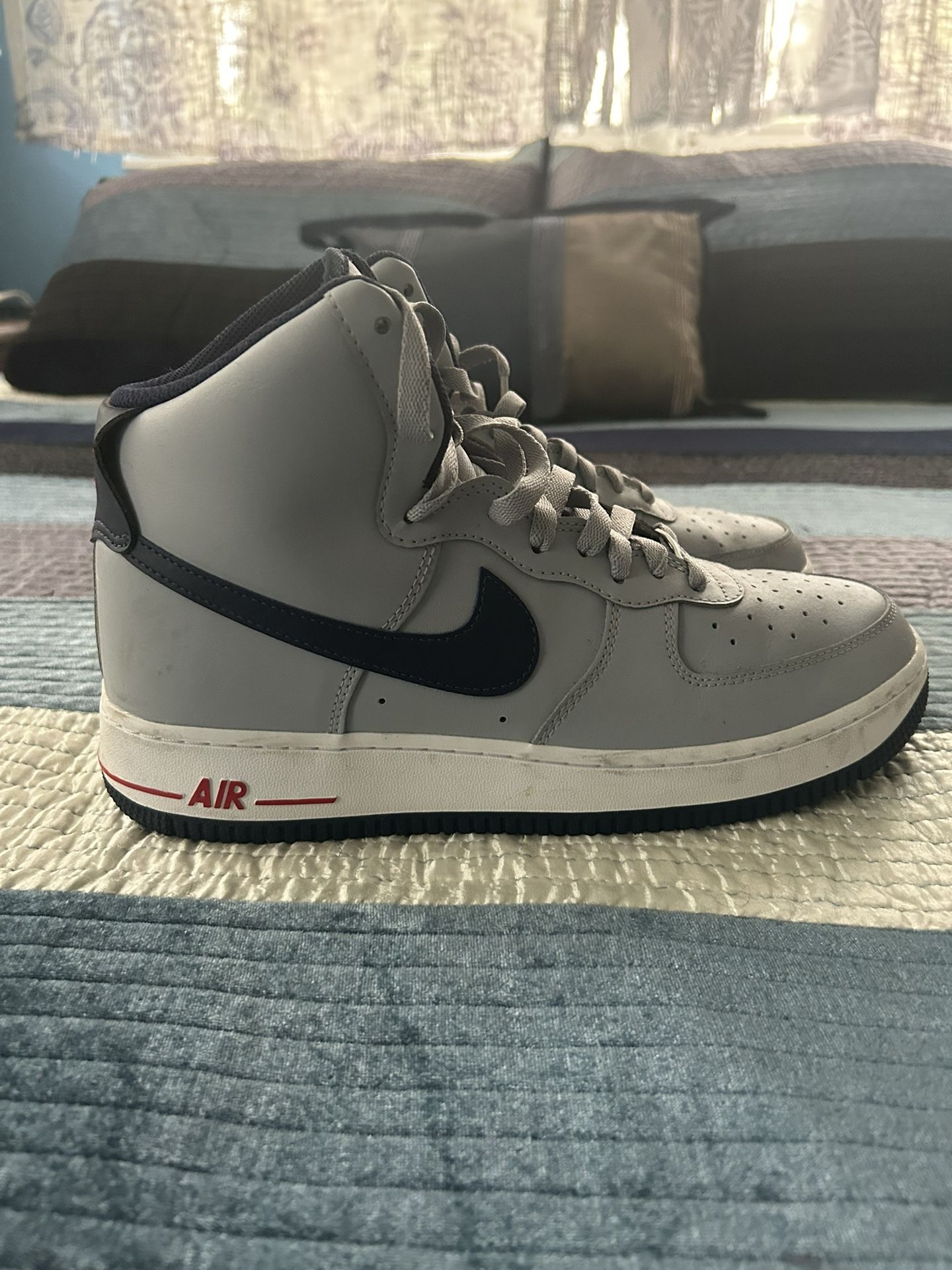 NIKE AIR FORCE 1 HIGH TOP