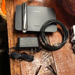 LINKSYS 4 Element NEW
