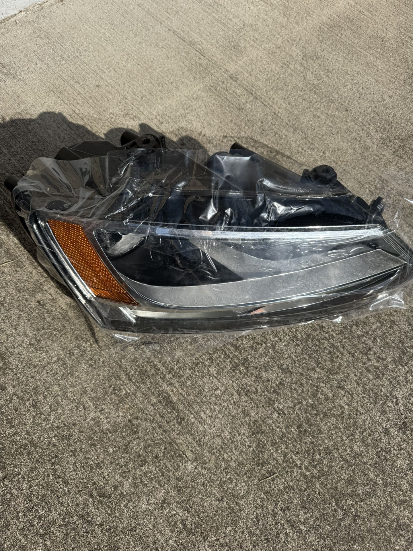 2011-2018 VW Jetta MK6 Headlight (Single Unit - Right Side)