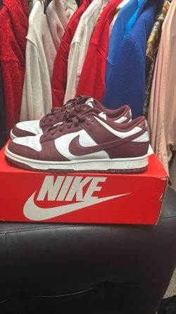 nike dunks maroon size 9.5