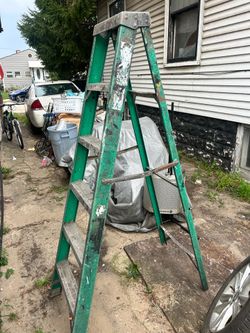 6 feet aluminum ladder used