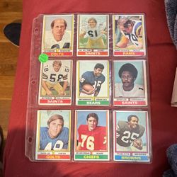 WOW ! 1974 Vintage Topps Football Card Lot # 9 Cheep At Only $2 For Entire Lot ! Firm 