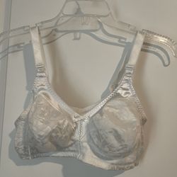 NWOT BALI Size 38B White Unpadded Bra