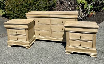 Dresser and Nightstand Set DELIVERY AVAILABLE