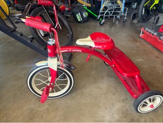 Radio Flyer Classic Red Tricycle