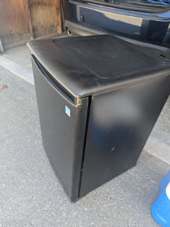 Mini fridge