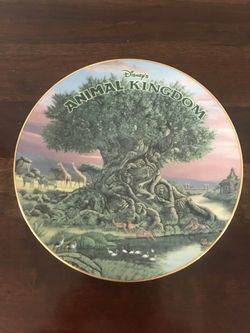 Walt Disney World Animal kingdom ceramic plate