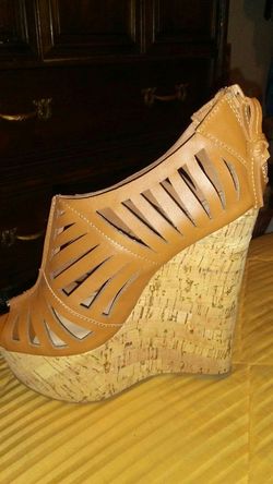 Brand new just fab wedge heel shoe
