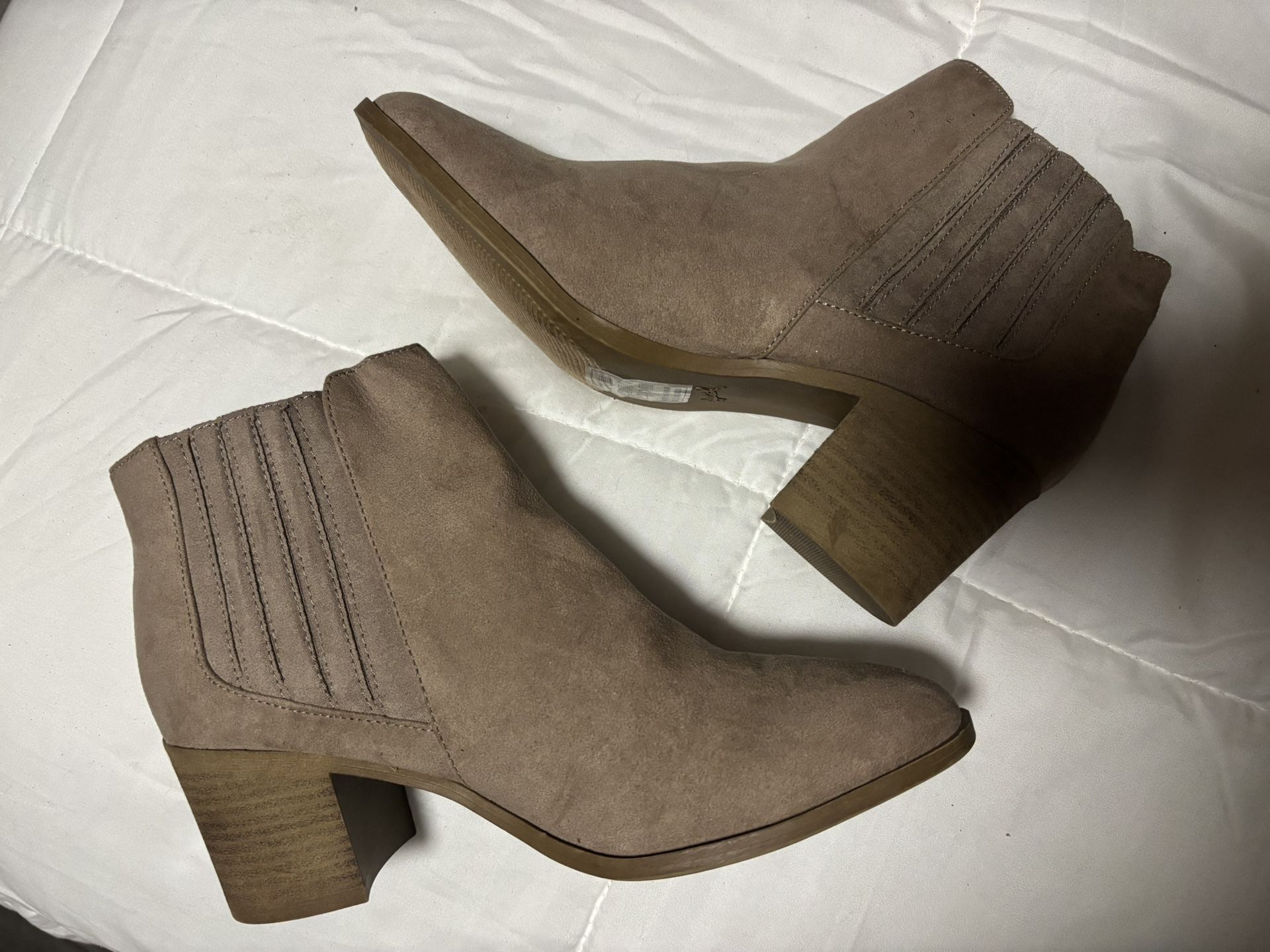 Women’s Wedge Booties 
