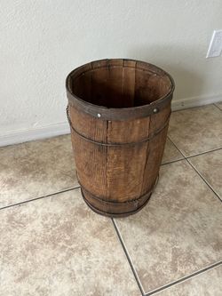 Wooden Keg Barrel Rustic Farmhouse Home Decor Home Garden Accent 18” x 11” 