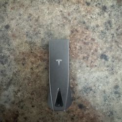 Tesla USB 