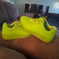 Sketchers Size 4