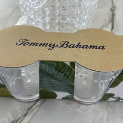 New Tommy Bahama Acrylic Entertaining Set – 4 Glasses +  Drink Dispenser