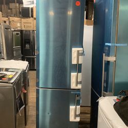 Liebherr - 24” Bottom Mount Refrigerator 