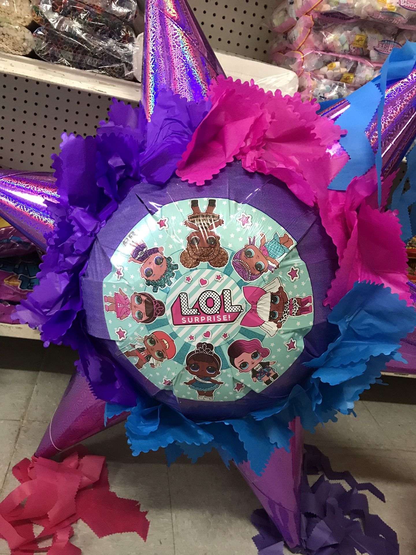 LOL Surprise piñatas