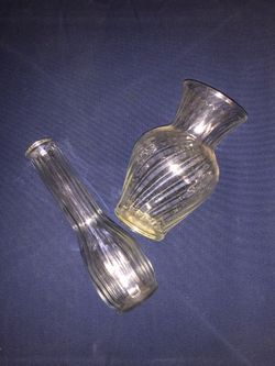 2 vases