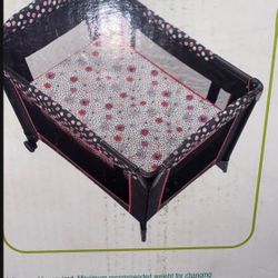 Minnie All In One Play Yard Black Pink  