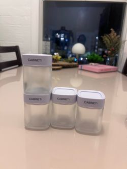 Cabinet : stackable medicine bottles ( 4 pieces )