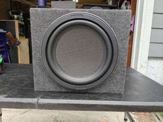 Kenwood Excelon 12" subwoofer in sealed box
