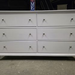 Modern White 6 Drawer Dresser