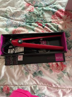 Styling hair iron