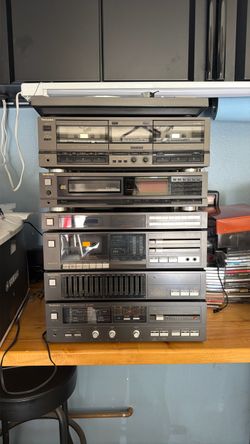 Vintage Technics 7-Piece Stereo System with Turntable, CD Player & Cassette Decks