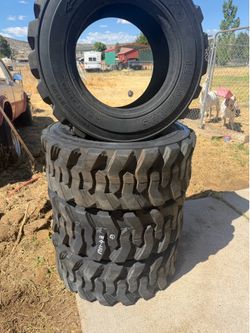 Bobcat Skidsteer tires